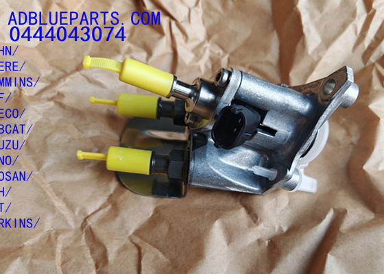 0444043074 Unité de dosage défectueuse OEM BOSCH / BUSILLE D'UREA / MODULE DE DOSAGE 0444043074 Injecteur Adblue Buse de dosage pour JOHN DEERE CUMMINS DAF IVECO BOBCAT ISUZU HINO DOOSAN CNH PER CATKINS UD